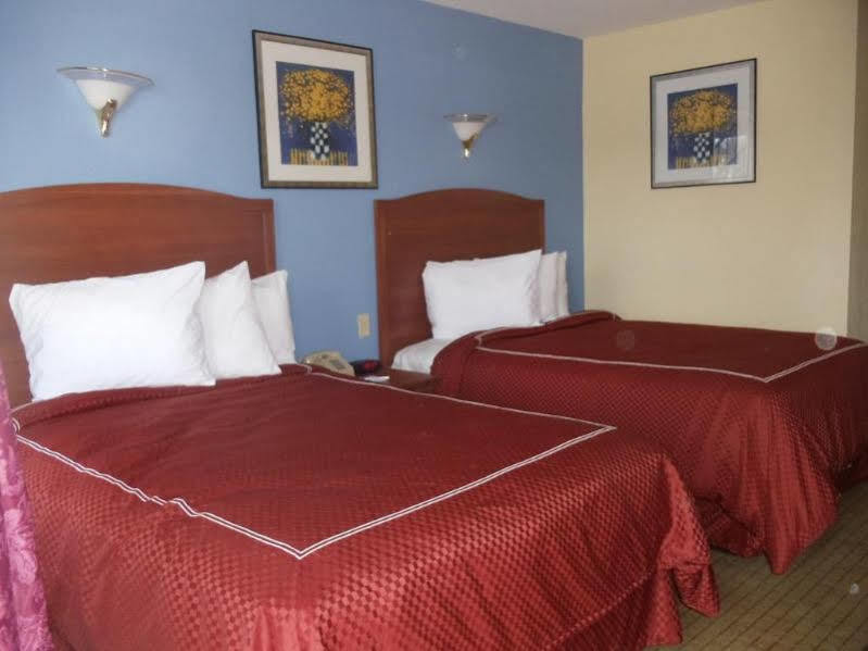 Days Inn by Wyndham Elmsford Eksteriør bilde