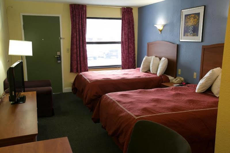 Days Inn by Wyndham Elmsford Eksteriør bilde